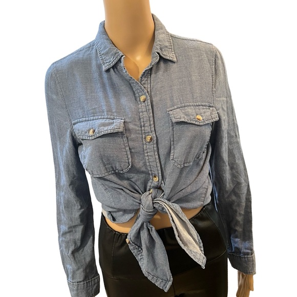 It’s chambray button up - Picture 5 of 12